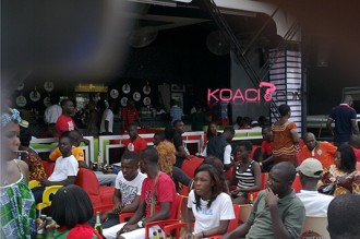 Côte dÂ’Ivoire : Le Â‘Â‘YorogangÂ’Â’ de DJ Arafat fait le buzz à  Yopougon  